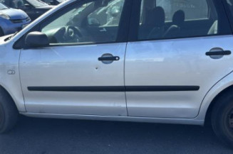 Pare boue avant droit VOLKSWAGEN POLO 4