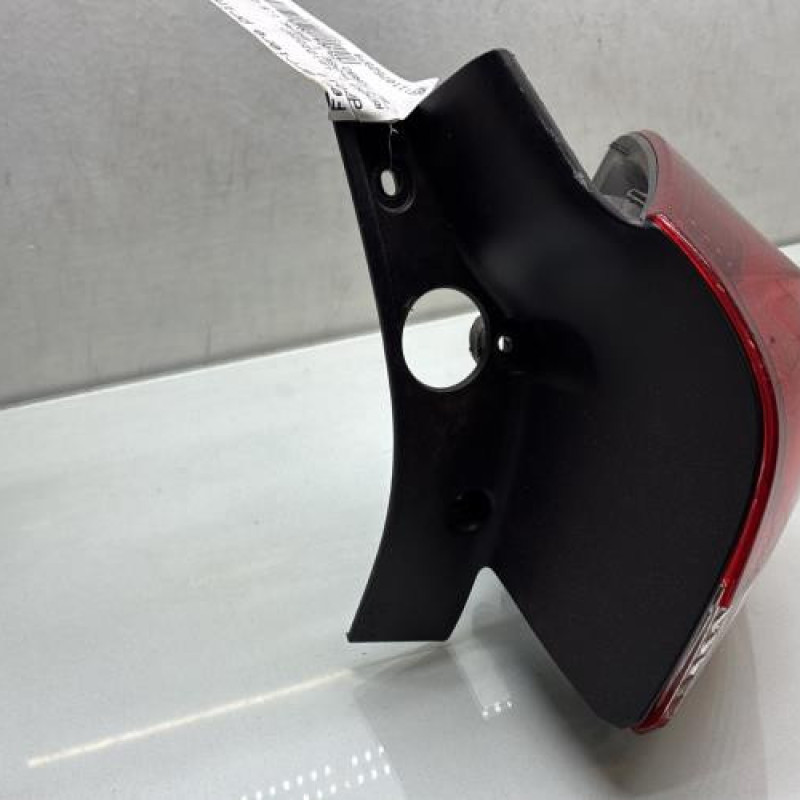 Feu arriere principal droit (feux) RENAULT CLIO 4 Photo n°2