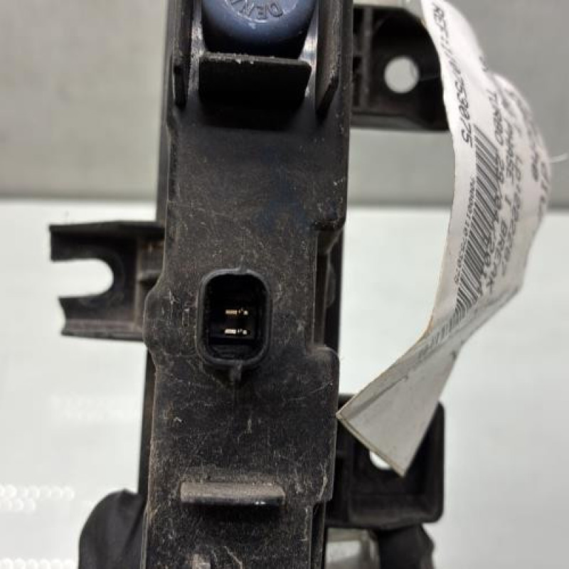 Feu diurne avant gauche RENAULT CLIO 4 Photo n°3