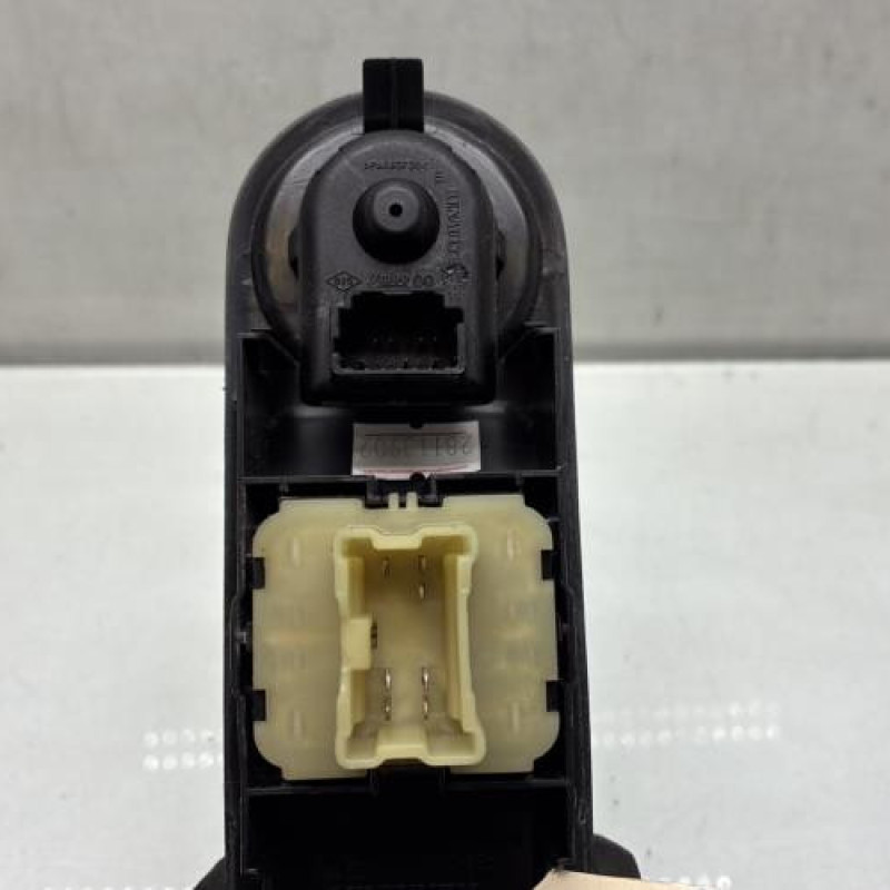 Interrupteur de leve vitre avant gauche RENAULT CLIO 4 Photo n°3