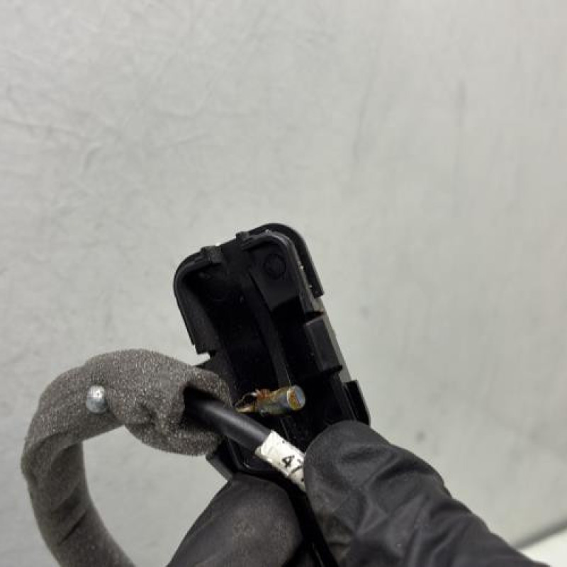 Serrure arriere droit RENAULT CLIO 4 Photo n°4