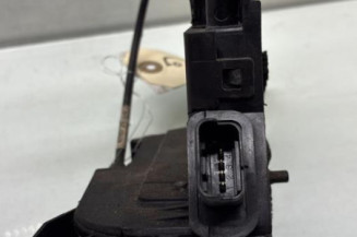 Serrure arriere droit RENAULT CLIO 4