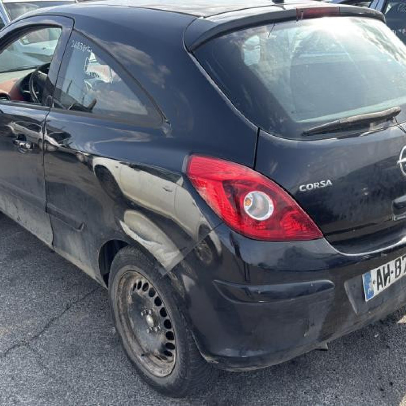 Optique avant principal gauche (feux)(phare) OPEL CORSA D Photo n°11