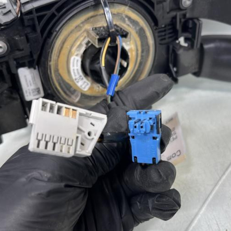 Com (Bloc Contacteur Tournant+Commodo Essuie Glace+Commodo Phare) PEUGEOT 5008 1 Photo n°4