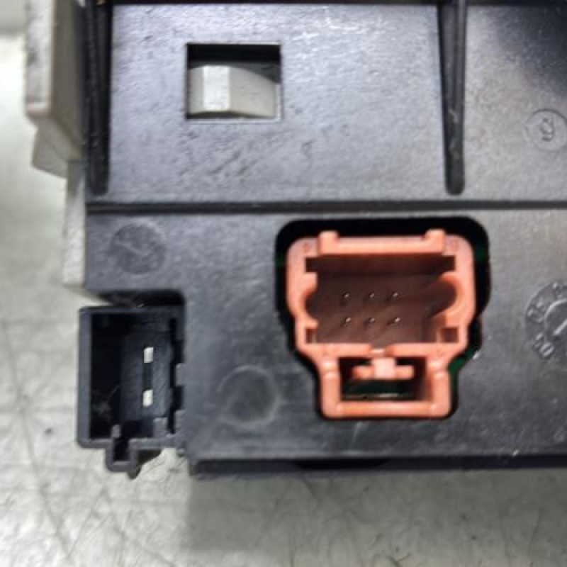 Com (Bloc Contacteur Tournant+Commodo Essuie Glace+Commodo Phare) CITROEN C2 Photo n°7