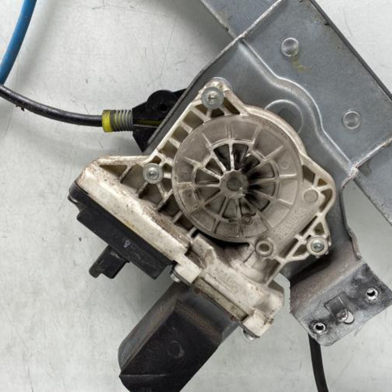 Leve vitre electrique avant gauche CITROEN C2 Photo n°3