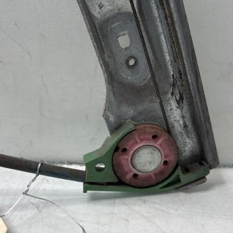 Leve vitre electrique avant gauche CITROEN C2 Photo n°8