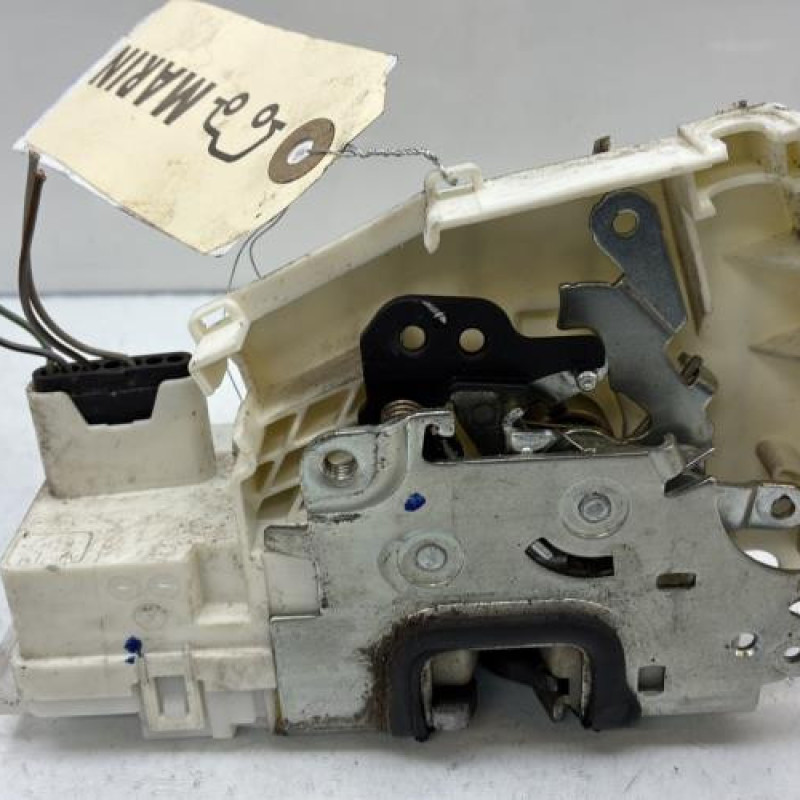 Serrure avant gauche MERCEDES CLASSE B 245 Photo n°4