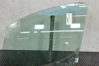 Vitre avant gauche PEUGEOT PARTNER 2 Photo n°1