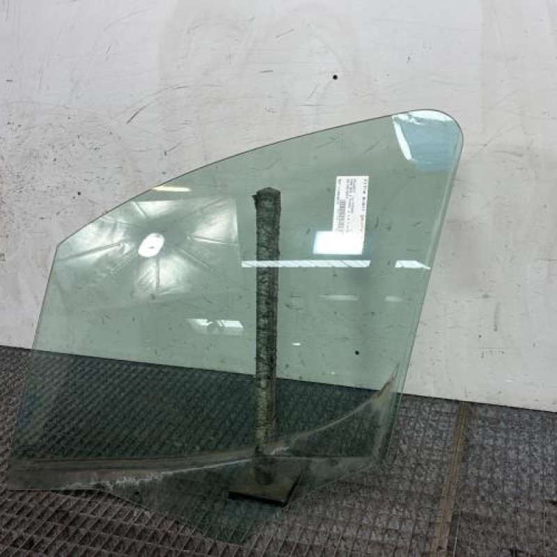 Vitre avant gauche PEUGEOT PARTNER 2 Photo n°3