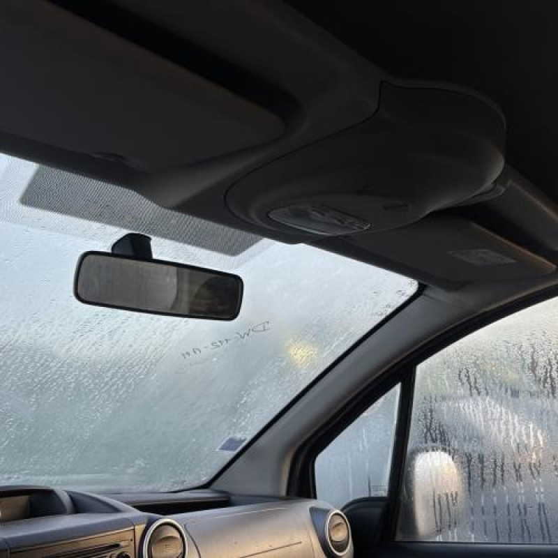 Vitre avant gauche PEUGEOT PARTNER 2 Photo n°19