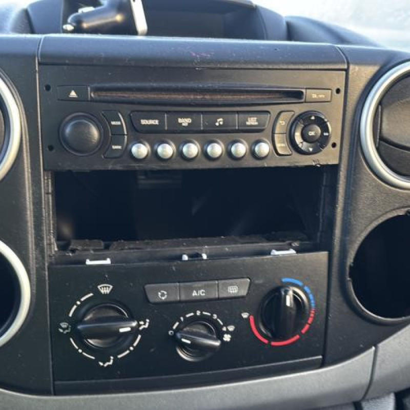 Vitre avant gauche PEUGEOT PARTNER 2 Photo n°20