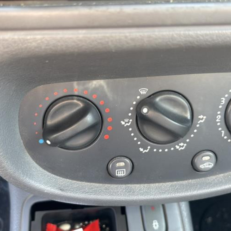 Bouchon de carburant RENAULT CLIO 2 Photo n°7