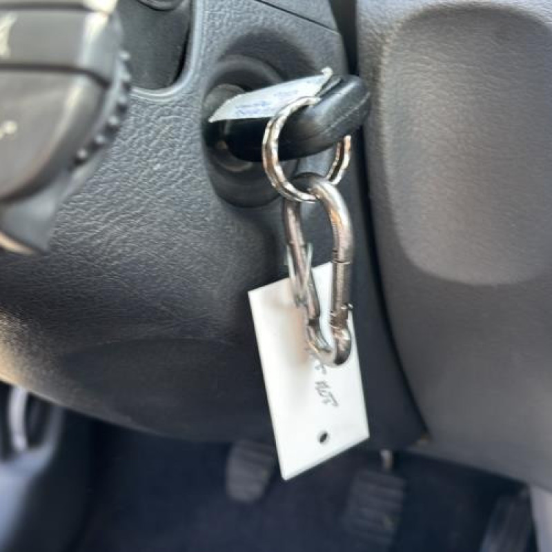 Bouchon de carburant RENAULT CLIO 2 Photo n°8