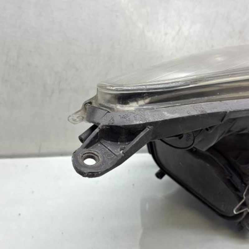 Optique avant principal gauche (feux)(phare) OPEL CORSA D Photo n°4