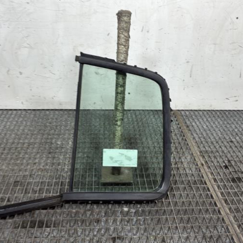 Custode arriere droit (porte) RENAULT CLIO 2 Photo n°4