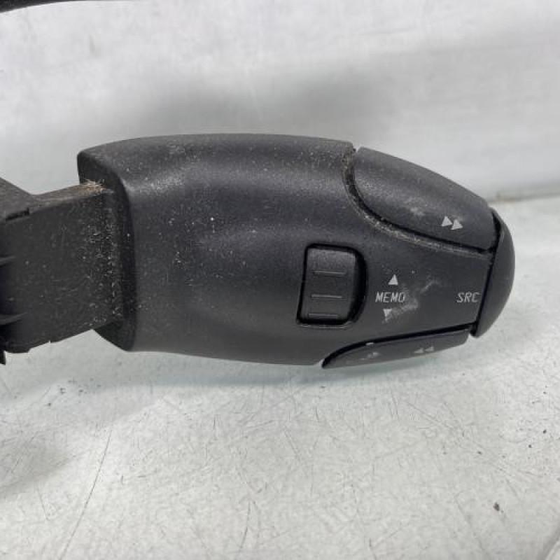 Com (Bloc Contacteur Tournant+Commodo Essuie Glace+Commodo Phare) PEUGEOT 206+ Photo n°4