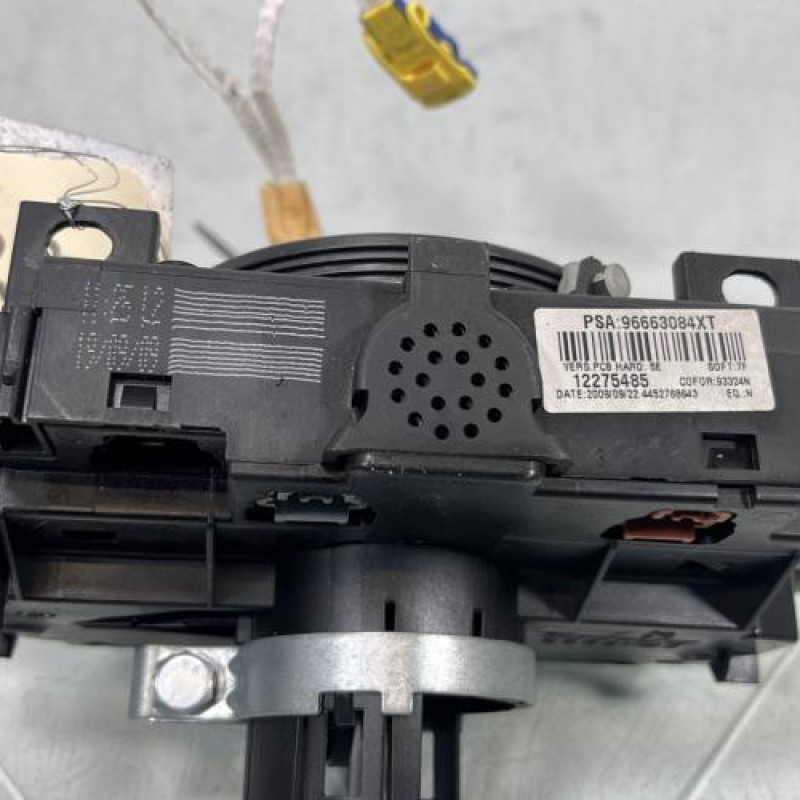 Com (Bloc Contacteur Tournant+Commodo Essuie Glace+Commodo Phare) PEUGEOT 206+ Photo n°8