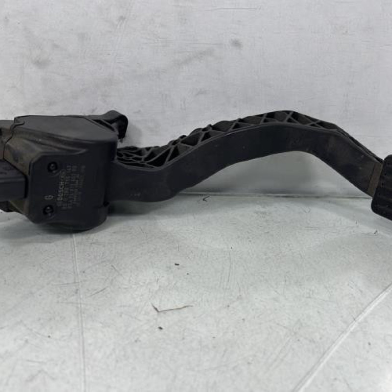 Pedale d'accelerateur PEUGEOT 206+ Photo n°1