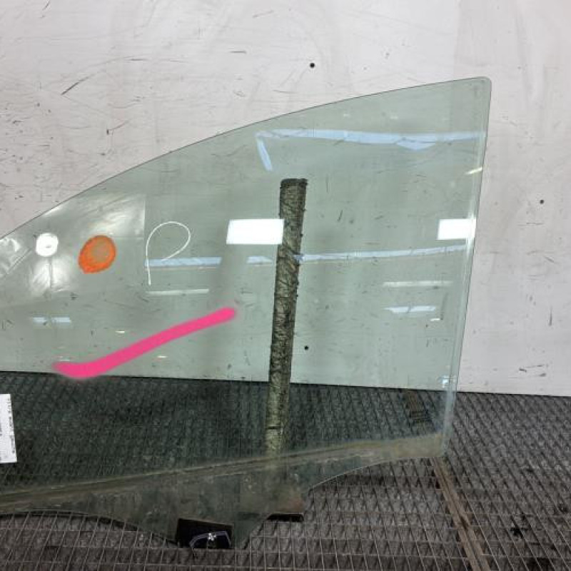 Vitre avant gauche RENAULT MODUS Photo n°1