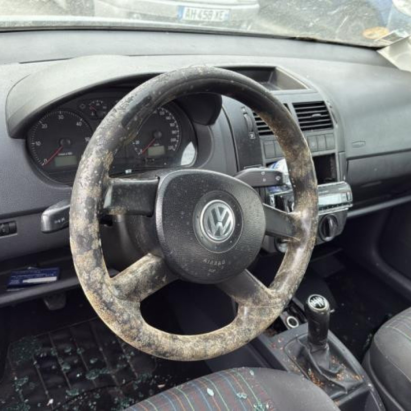 Moteur essuie glace arriere VOLKSWAGEN POLO 4 Photo n°9