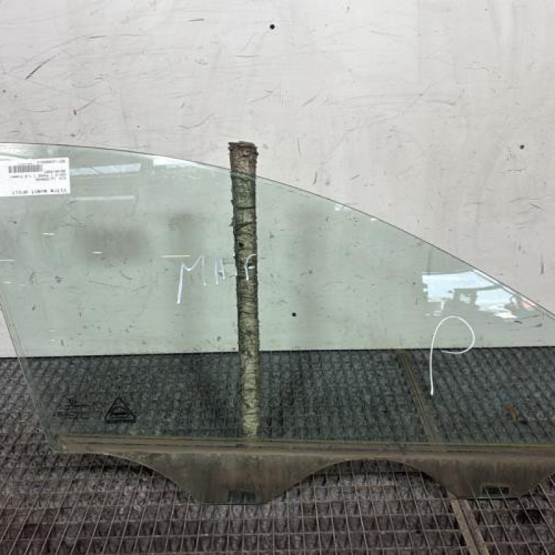 Vitre avant droit KIA CEE-D 1 Photo n°1