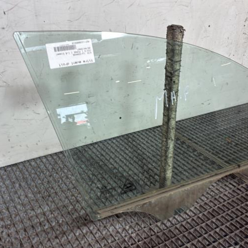 Vitre avant droit KIA CEE-D 1 Photo n°3