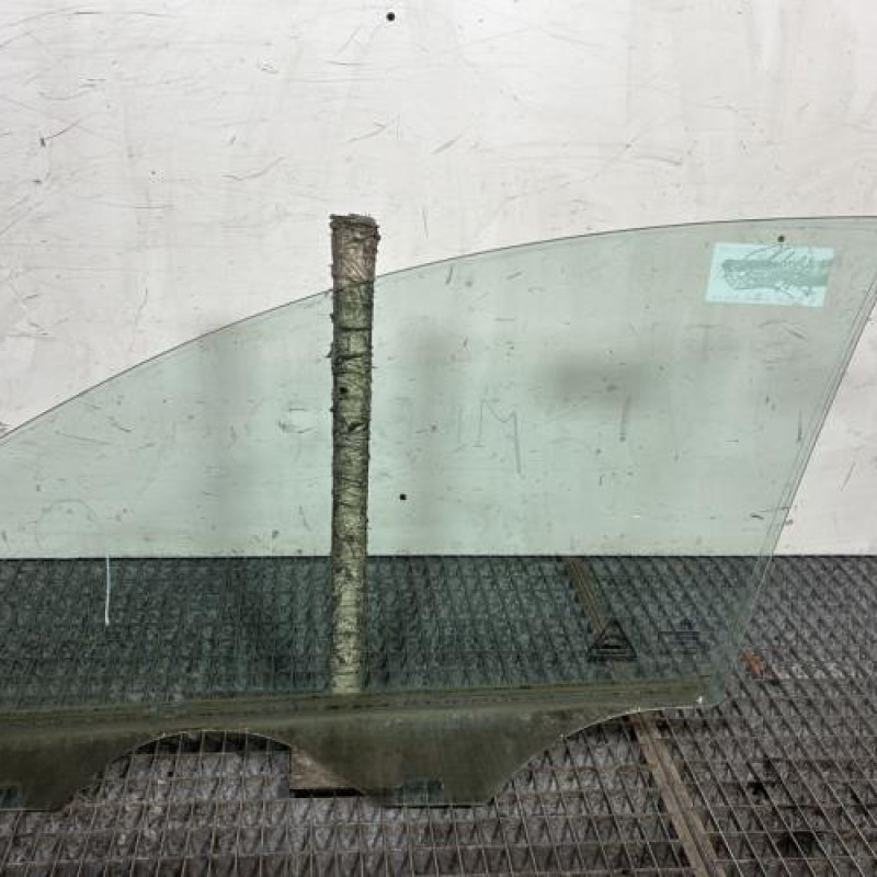 Vitre avant droit KIA CEE-D 1 Photo n°4