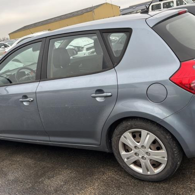 Vitre avant droit KIA CEE-D 1 Photo n°10