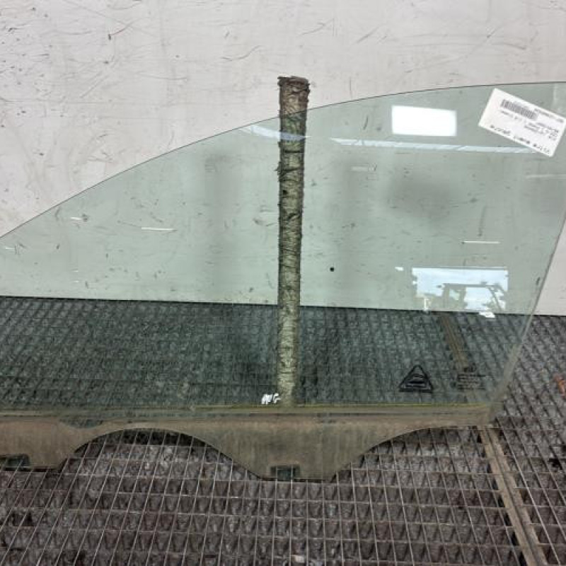 Vitre avant gauche KIA CEE-D 1 Photo n°1