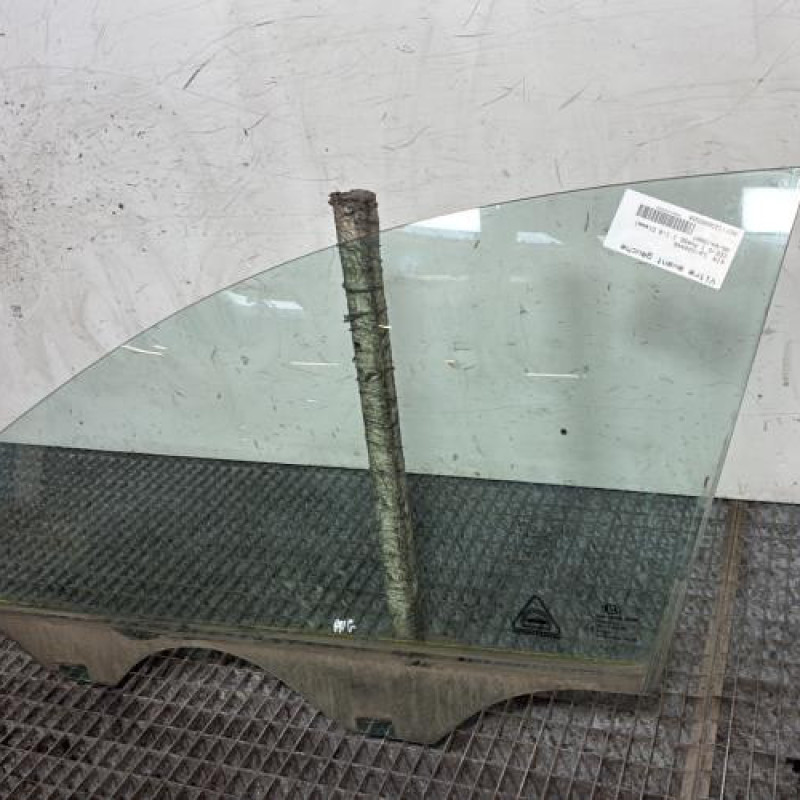 Vitre avant gauche KIA CEE-D 1 Photo n°3