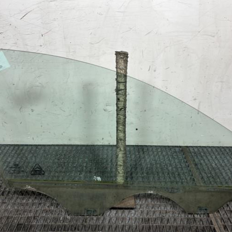 Vitre avant gauche KIA CEE-D 1 Photo n°4