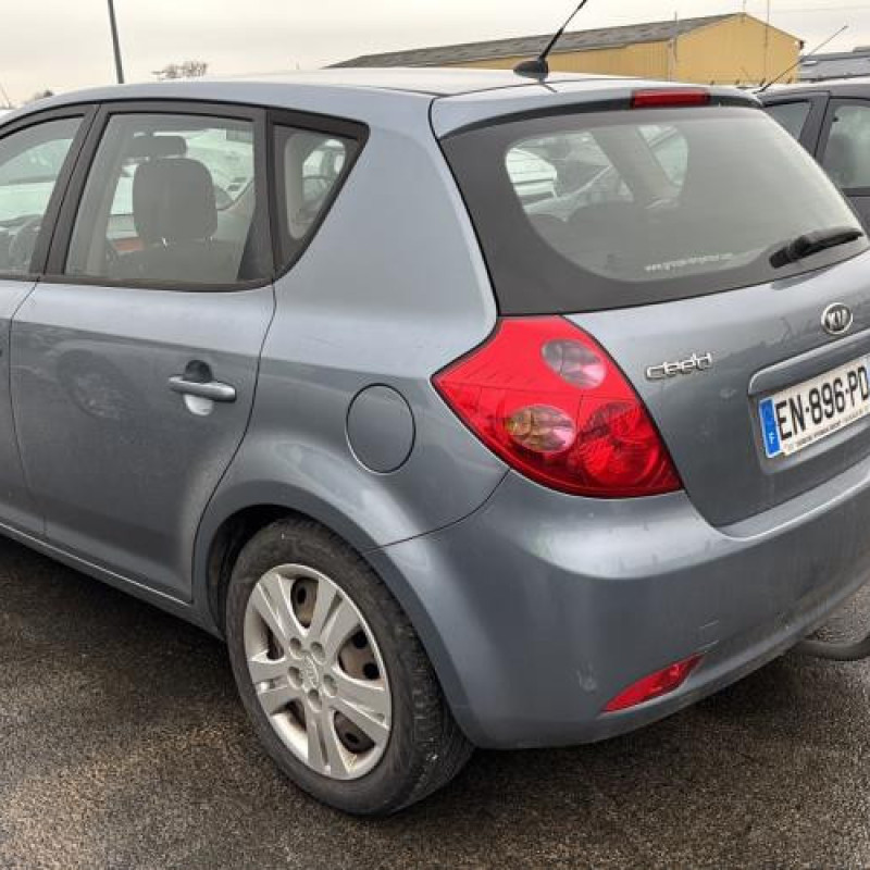 Vitre avant gauche KIA CEE-D 1 Photo n°8