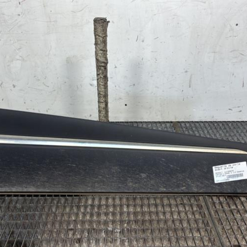 Baguette de porte avant droite RENAULT CAPTUR 1 Photo n°1