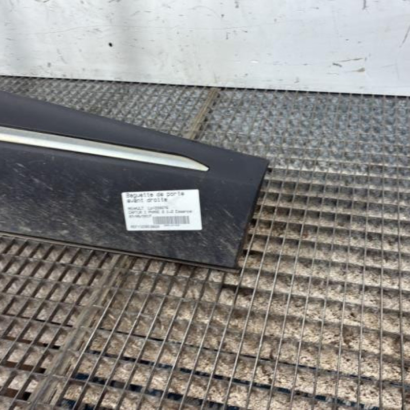 Baguette de porte avant droite RENAULT CAPTUR 1 Photo n°3