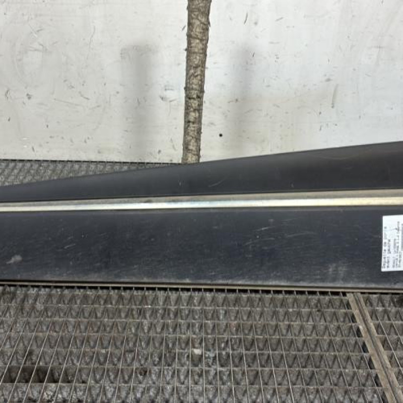 Baguette de porte avant gauche RENAULT CAPTUR 1 Photo n°1