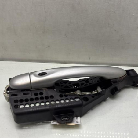 Poignee porte avant droit RENAULT CAPTUR 1