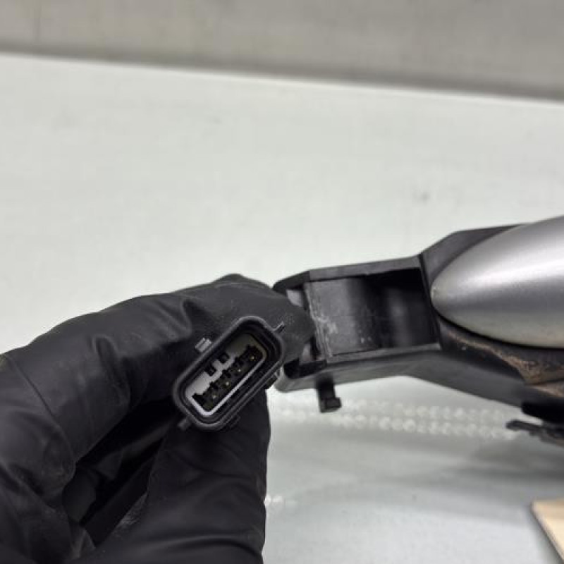 Poignee porte avant gauche RENAULT CAPTUR 1 Photo n°2