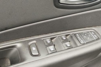 Attache ceinture arriere gauche RENAULT CAPTUR 1