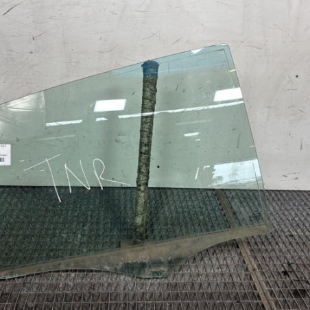 Vitre arriere droit MERCEDES CLASSE B 245 Photo n°1