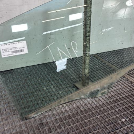 Vitre arriere droit MERCEDES CLASSE B 245