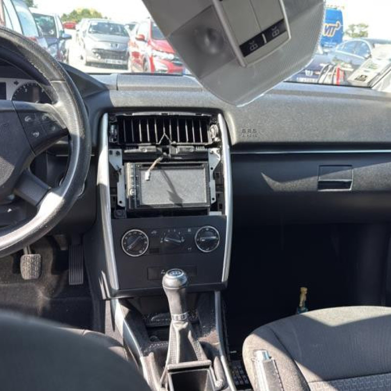 Vitre arriere droit MERCEDES CLASSE B 245 Photo n°17