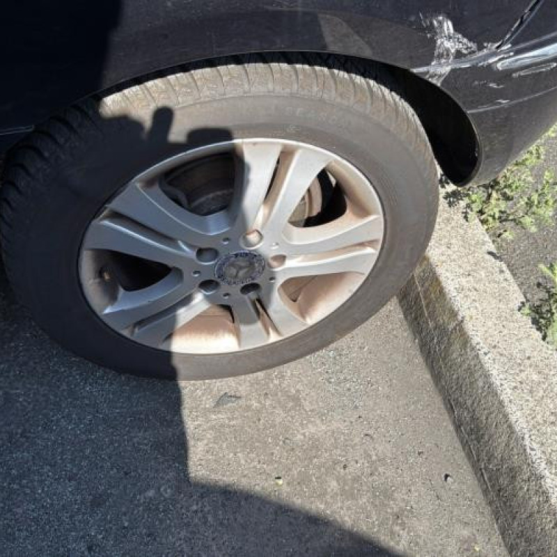 Vitre arriere droit MERCEDES CLASSE B 245 Photo n°19