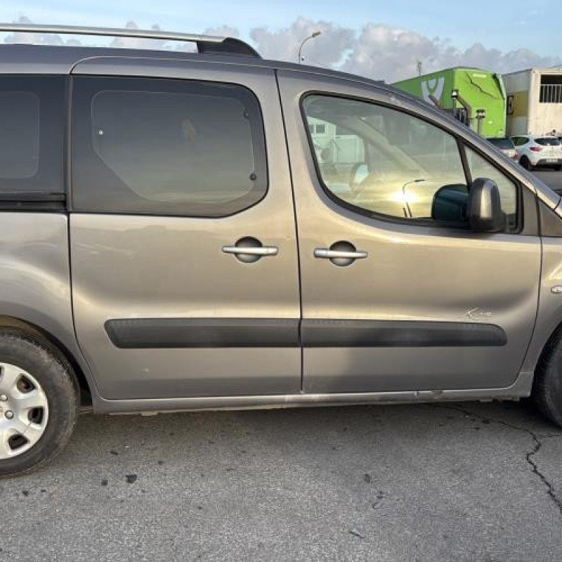 Porte avant droit PEUGEOT PARTNER 2 Photo n°19