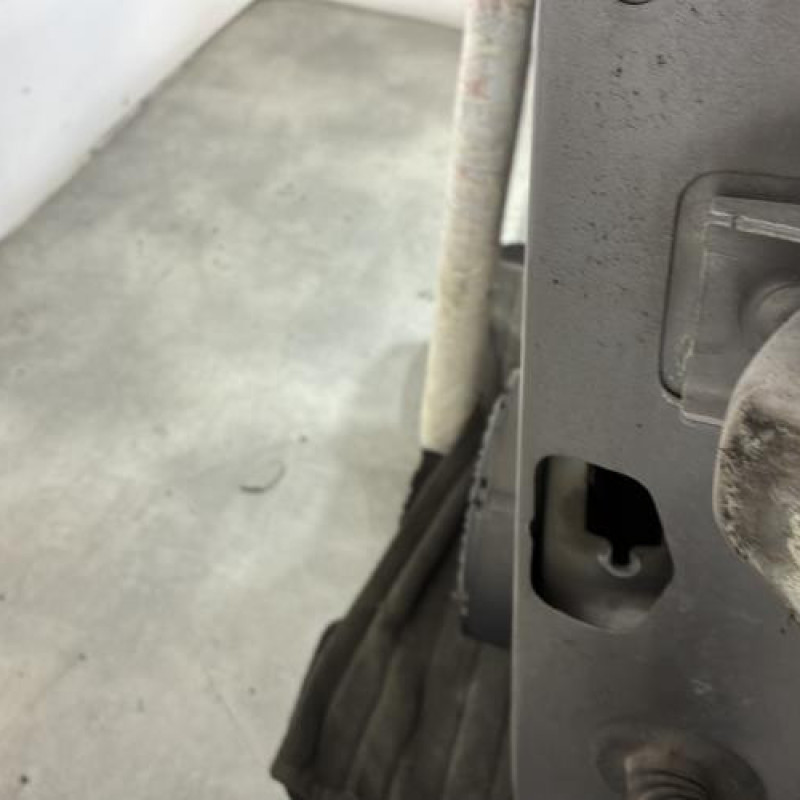 Porte avant gauche PEUGEOT PARTNER 2 Photo n°2