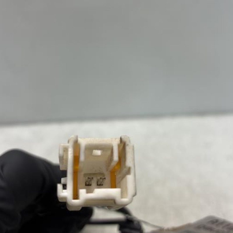 Attache ceinture avant gauche PEUGEOT PARTNER 2 Photo n°3