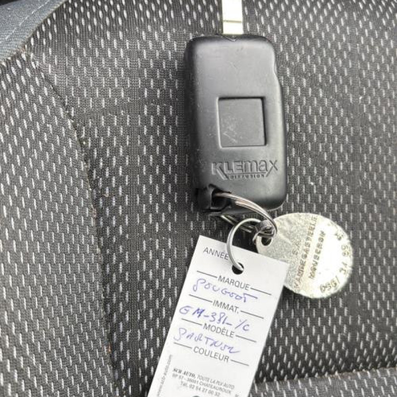 Attache ceinture avant gauche PEUGEOT PARTNER 2 Photo n°8