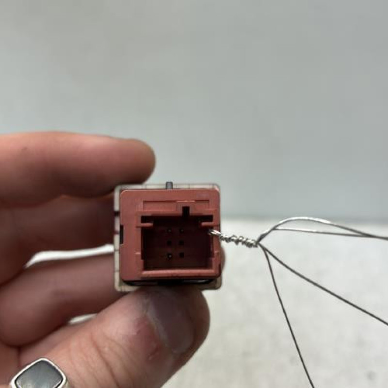 Bouton de warning PEUGEOT PARTNER 2 Photo n°4