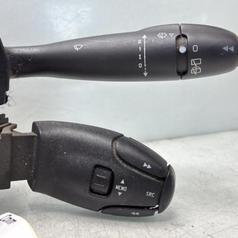 Com (Bloc Contacteur Tournant+Commodo Essuie Glace+Commodo Phare) PEUGEOT PARTNER 2 Photo n°3