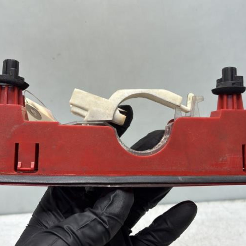 Feu arriere stop central PEUGEOT PARTNER 2 Photo n°2